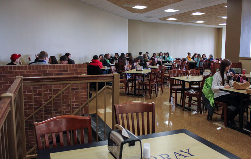 Kate Russell/The News
Students eat in the Thouroughbred Room, which was renovated during Winter Break. 