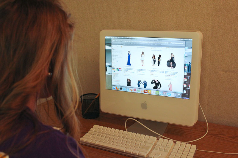 Kate Russell/The News
Students surf popular websites to score deals on items such as clothing.