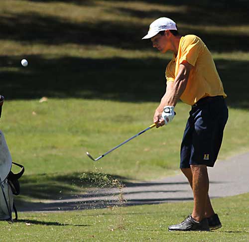 Photo Courtesy of Dave Winder
Sophomore Matthew Zakutney, from Paducah, Ky., sends the ball into hole nine.
