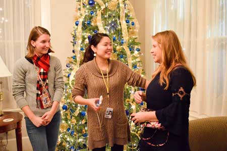 Emily Harris/The News
A Town & Gown open house was held Thursday at Oakhurst as a chance for community members on and off campus to mingle and celebrate the season.