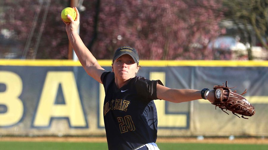 Senior pitcher Amber Van Duyse winds up to pitch. (Photo by Dave Winder/Racer Athletics) 