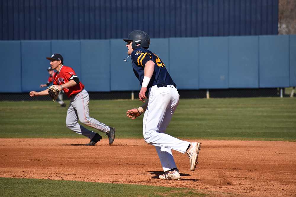 Wes+Schad+runs+the+bases+against+Austin+Peay.+%28Photo+by+Gage+Johnson%2FTheNews%29