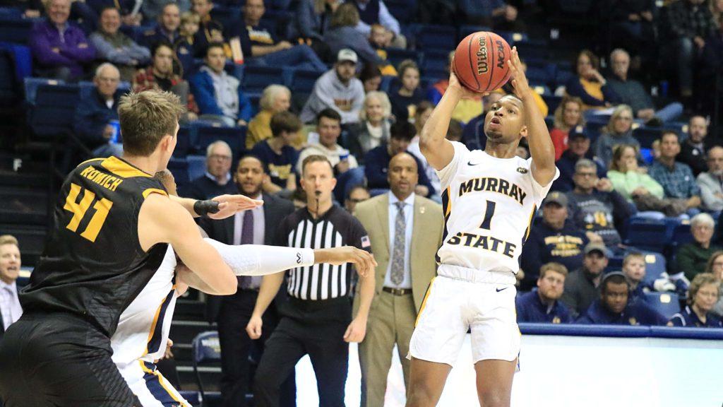 Freshman guard DaQuan Smith begins to shoot a jumpshot against Kennesaw State. (Photo courtesy of Racer Athletics)