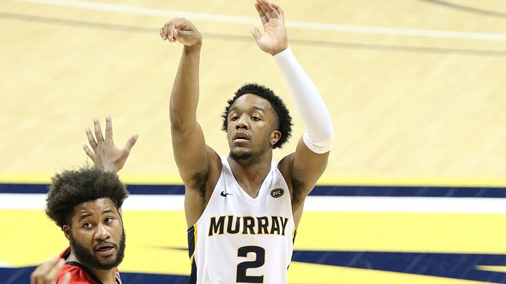 Sophomore+guard+Chico+Carter+Jr.+puts+up+a+shot+against+SEMO.+%28Photo+courtesy+of+Racer+Athletics%29