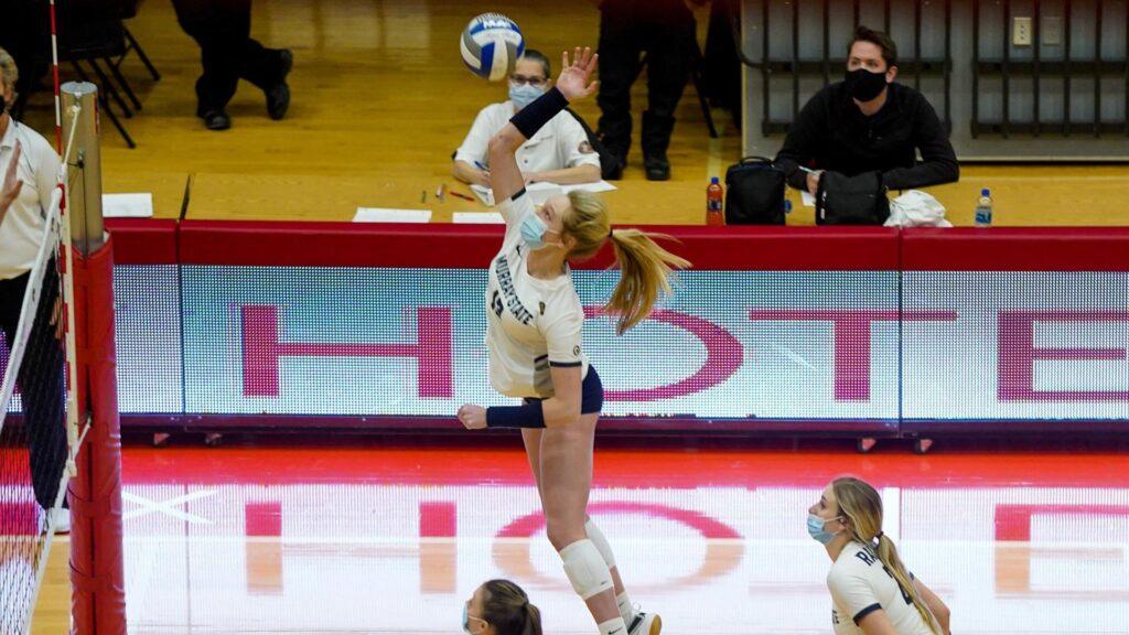 Freshman Darci Metzger goes up for an attack against SIUE. (Photo courtesy of Racer Athletics)