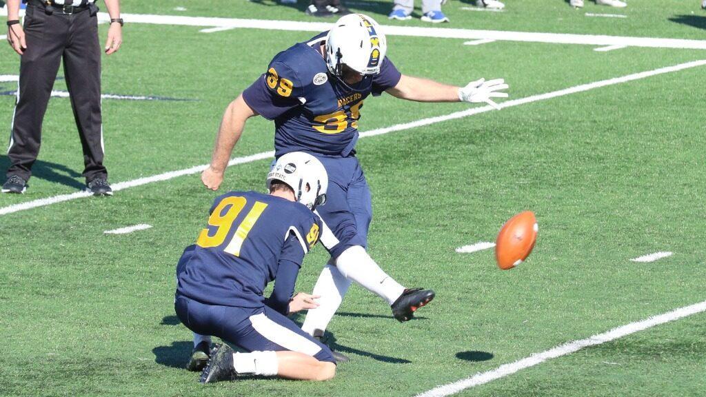 Redshirt senior kicker/punter Aaron Baum helped the Racers come back and defeat EIU with four field goals. (Photo courtesy of Dave Winder/Racer Athletics)