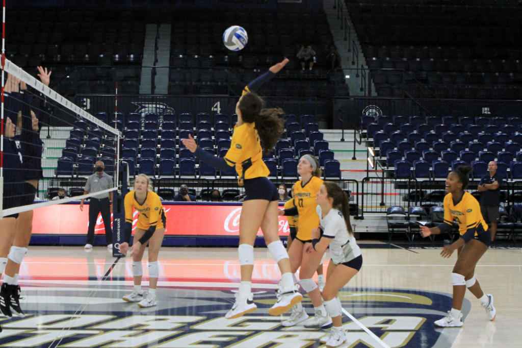 Senior outside hitter Emily Matson recorded three spike and four kills in Murray States win over FIU. Photo courtesy of Racer Athletics.
