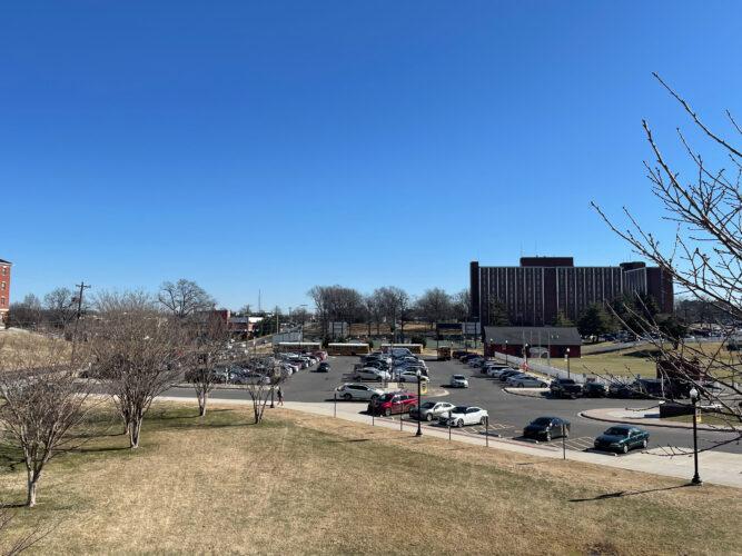 Effective this semester, parking lot changes provide four rows of student parking (Rebeca Mertins Chiodini/The News).