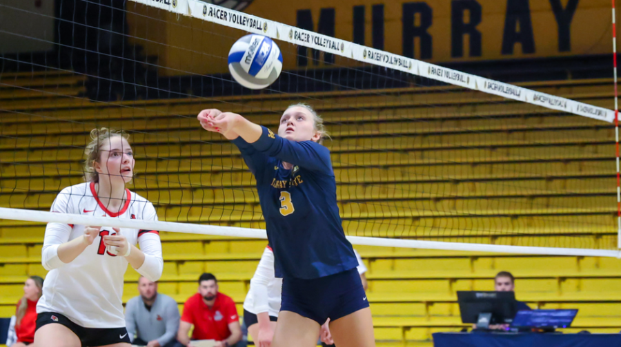 Sophomore setter Bella Dearinger totaled 82 assists and 20 digs against both Bradley and Illinois State on Friday, Oct. 21 and Saturday, Oct. 22. Photo courtesy of David Eaton/Racer Athletics.