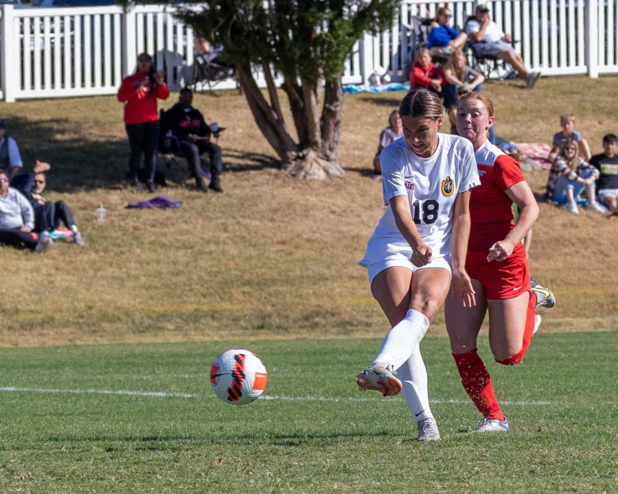 Freshman forward Sydney Etter scores a hat trick in the Racers’ win on Sunday, Oct. 9. Photo courtesy of David Eaton/Racer Athletics.
