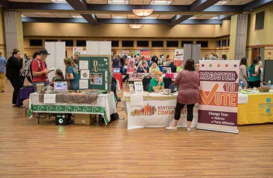 Members of several western Kentucky nonprofits table at the Fall 2022 Nonprofit Connections event in the Curris Center Ballroom. (Photo courtesy of murraystate.edu)