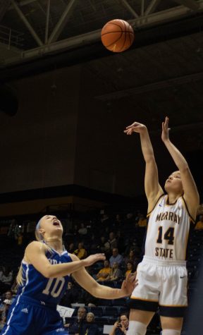 Senior guard Macey Turley scored her 2000th point against Drake on Thursday, Feb. 23. Photo by Rebeca Mertins Chiodini/The News.