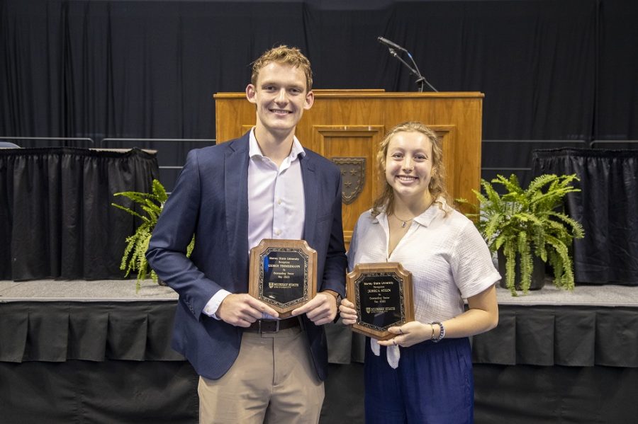 Material+Science+major+George+Timmermann+and+Biology+major+Jess+Stein+were+recognized+as+the+2023+Outstanding+Seniors+at+the+April+26+Senior.++%28Photo+courtesy+of+murraystate.edu%29