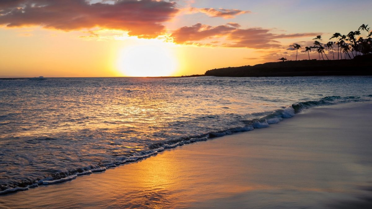 An+image+of+a+Hawaiian+sunset+created+by+Adobes+AI+program%2C+Adobe+Firefly.