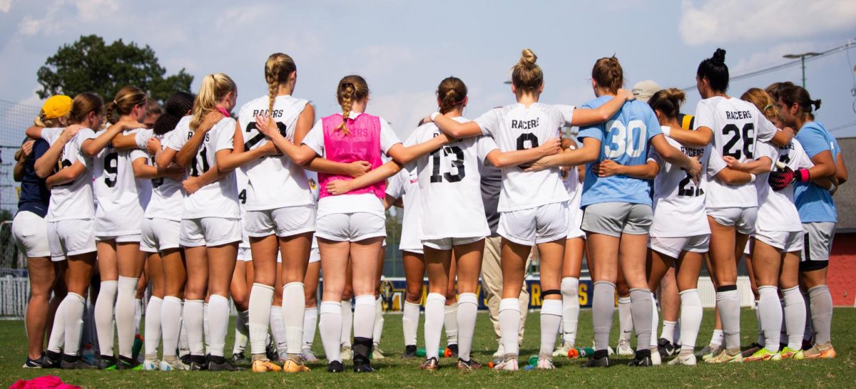 The Murray State Women's Soccer team gathers postgame after tying with Missouri State University 0-0. 