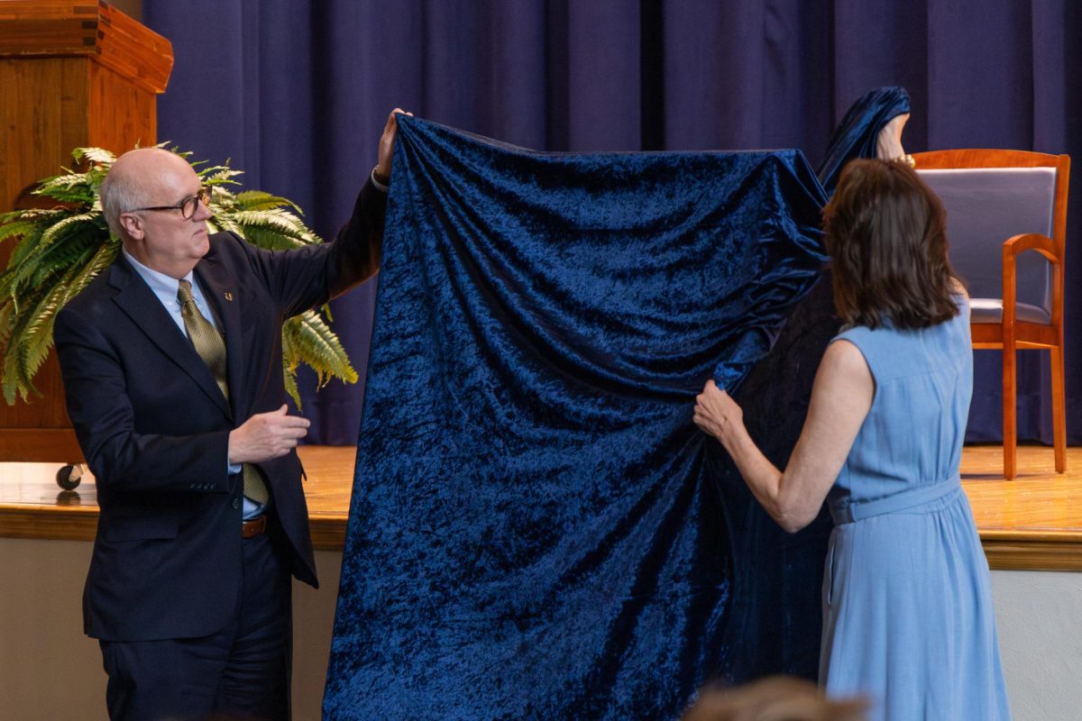 The Jackson's reveal the portrait.